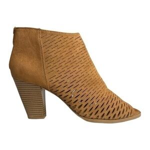 CL By Laundry Brown Suede Perforated Block Heel Casual Ankle Boots Size 10
